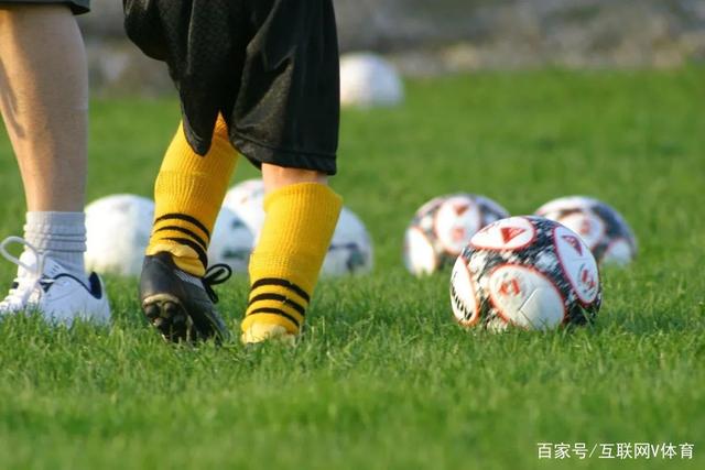 贾岩峰谈广州球员染红教练组被罚:真是胡来真冤枉